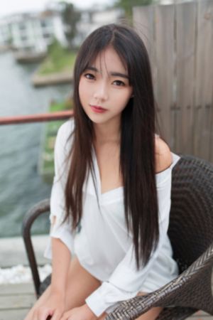 《被丈夫的下属推来推去的妻子》